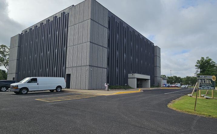 Pictures of Office property located at 2125 Heights Dr, Eau Claire, WI 54701 for lease - image #1