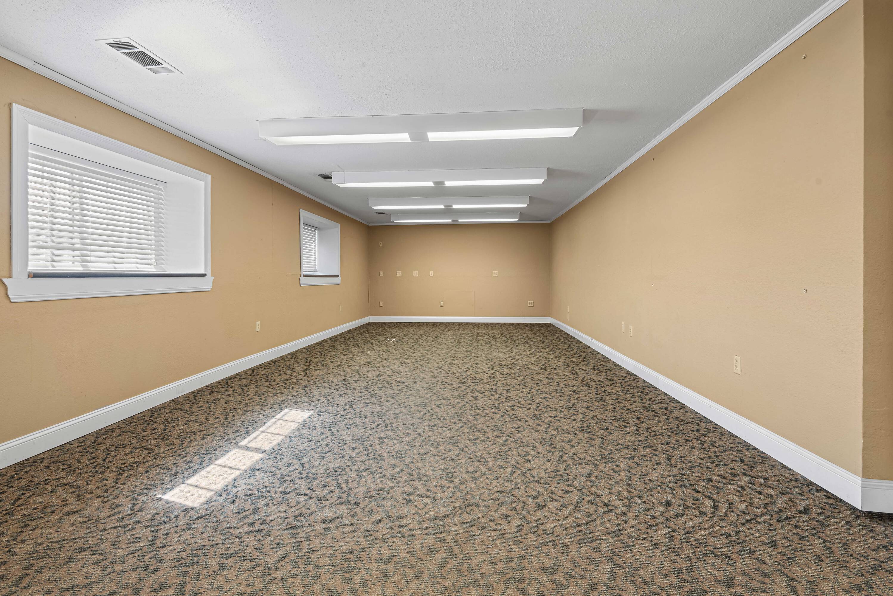 2720 Amherst Ave, Manhattan, KS 66502