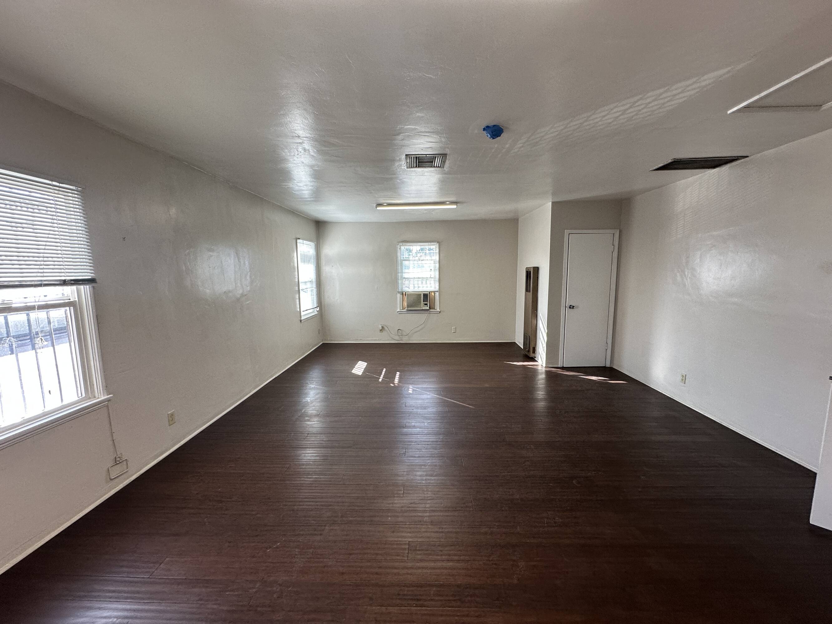 400 E Compton Blvd, Compton, CA 90221