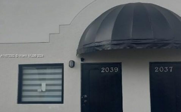 Pictures of Industrial property located at 2039 W 62nd St, Hialeah, FL 33016 for lease - image #1