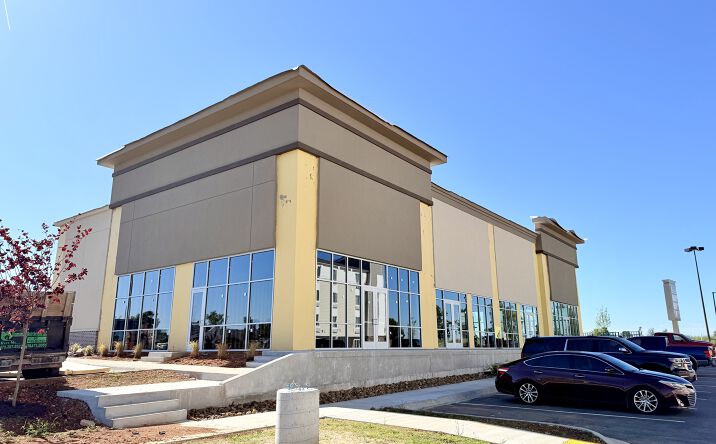 Pictures of Retail, Office, Restaurant property located at 4311 S Pleasant Crossing Blvd, Rogers, AR 72758 for lease - image #1