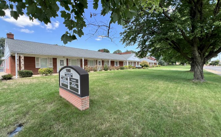 Pictures of Office property located at 1060 Claremont Ave, Ashland, OH 44805 for lease - image #1