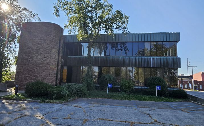 Pictures of Office property located at 126 E 4th St, Michigan City, IN 46360 for lease - image #1