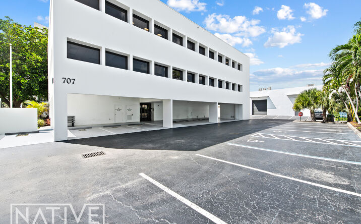 Pictures of Retail, Office property located at 707 NE 3rd Ave, Fort Lauderdale, FL 33304 for lease - image #1