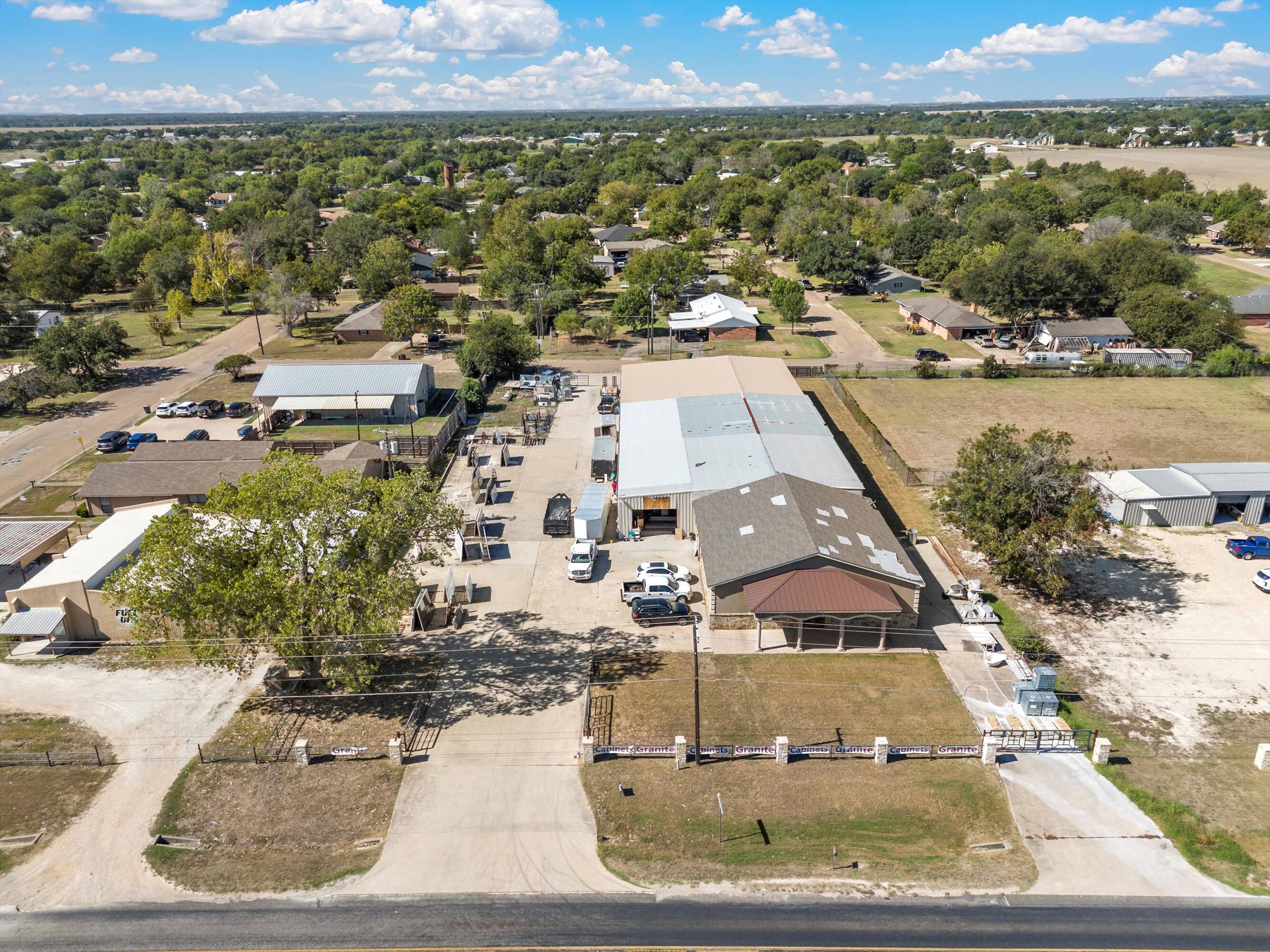 6175 N State Hwy 6, Woodway, TX 76712