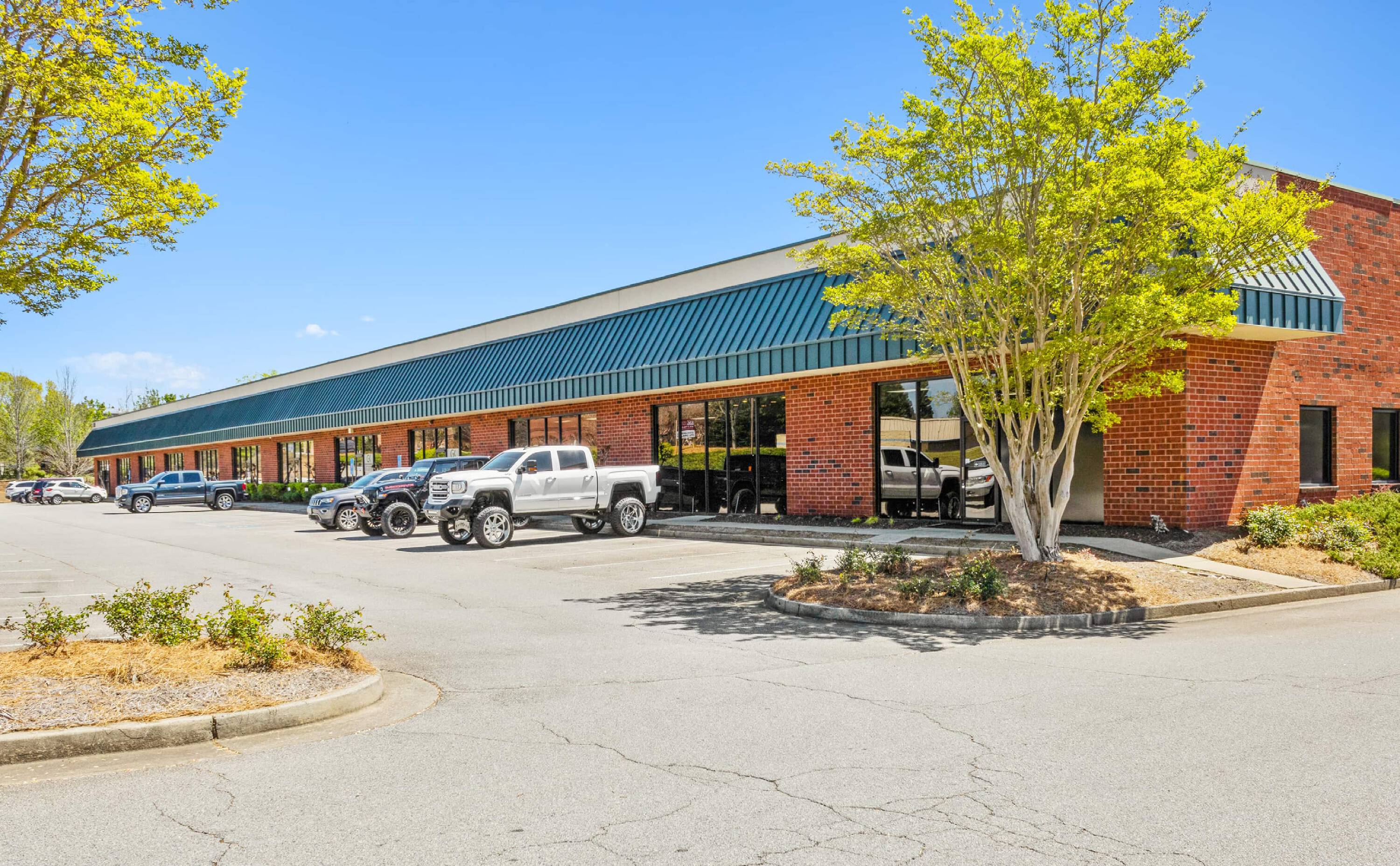 5089 Bristol Industrial Way, Buford, GA 30518