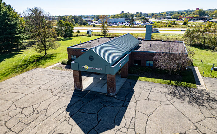 Pictures of Office property located at 2110 US-12, Menomonie, WI 54751 for lease - image #1