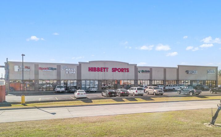Pictures of Retail property located at 309 N Cities Service Hwy, Sulphur, LA 70663 for lease - image #1