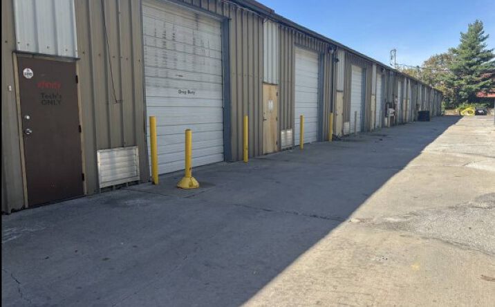 Pictures of Retail, Office, Industrial property located at 9620 E State Rte 350, Raytown, MO 64133 for lease - image #1