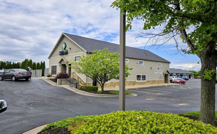Pictures of Retail, Office property located at 840 WI-136, Baraboo, WI 53913 for lease - image #1