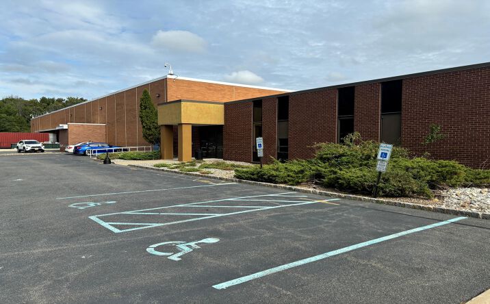 Pictures of Industrial property located at 8 Fernwood Rd, Florham Park, NJ 07932 for lease - image #1