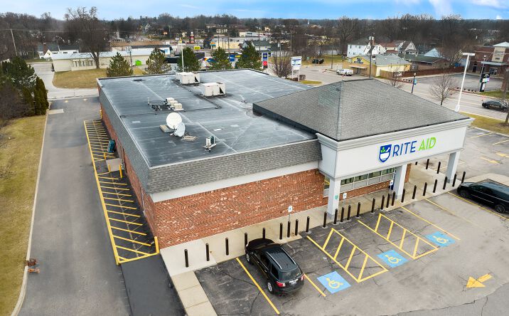 Pictures of Retail property located at 11801 Saginaw St, Mt Morris, MI 48458 for lease - image #1