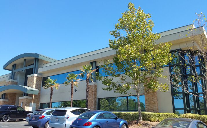 Pictures of Office property located at 300 Harding Blvd, Roseville, CA 95678 for lease - image #1