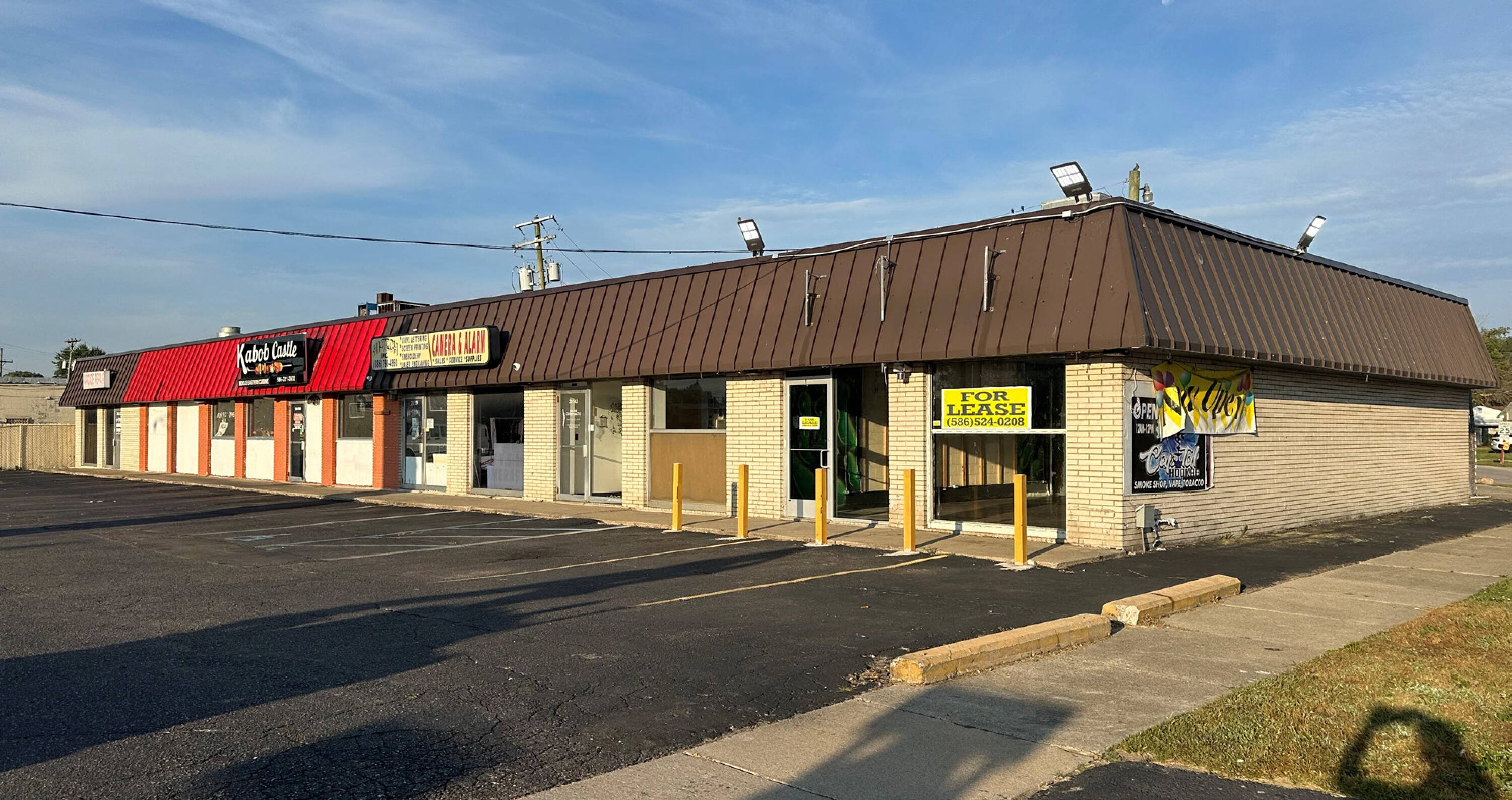 3312333147 Gratiot Ave, Clinton Township, MI 48035