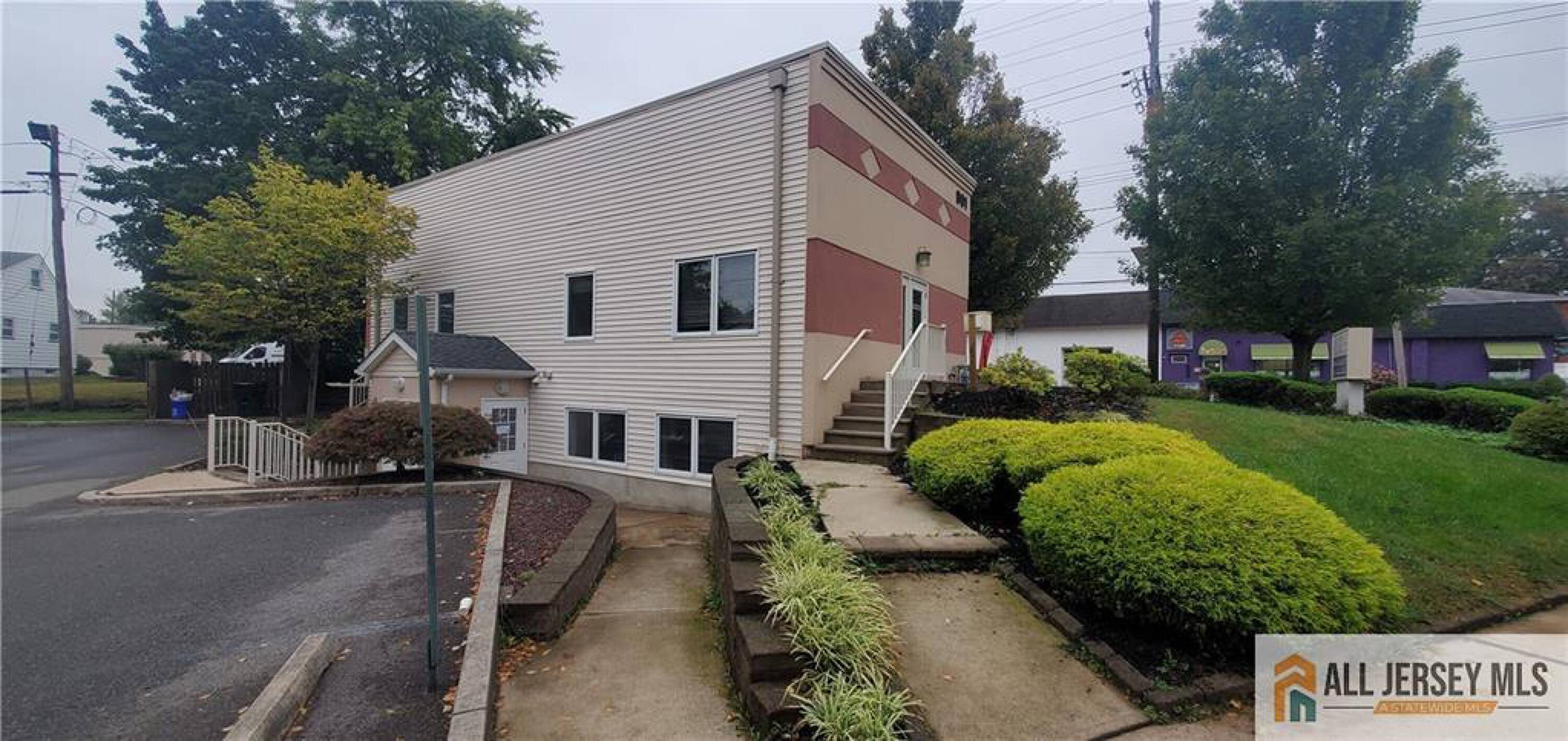 901 Raritan Avenue, Highland Park, NJ 08904