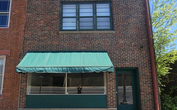 Pictures of Retail, Office property located at 610 N Main St, Burlington, IA 52601 for lease - image #1