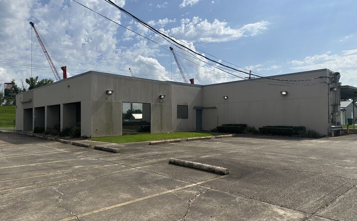Pictures of Retail property located at 105 W 8th St, Reserve, LA 70084 for lease - image #1