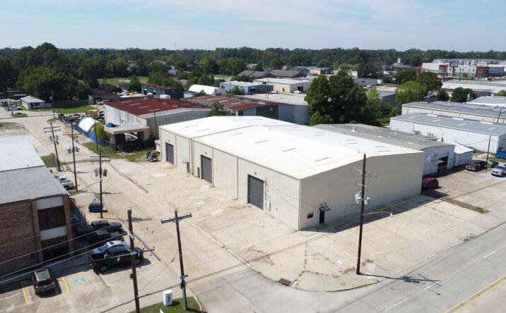 Pictures of Office, Industrial property located at 11592 S Choctaw Dr, Baton Rouge, LA 70815 for lease - image #1