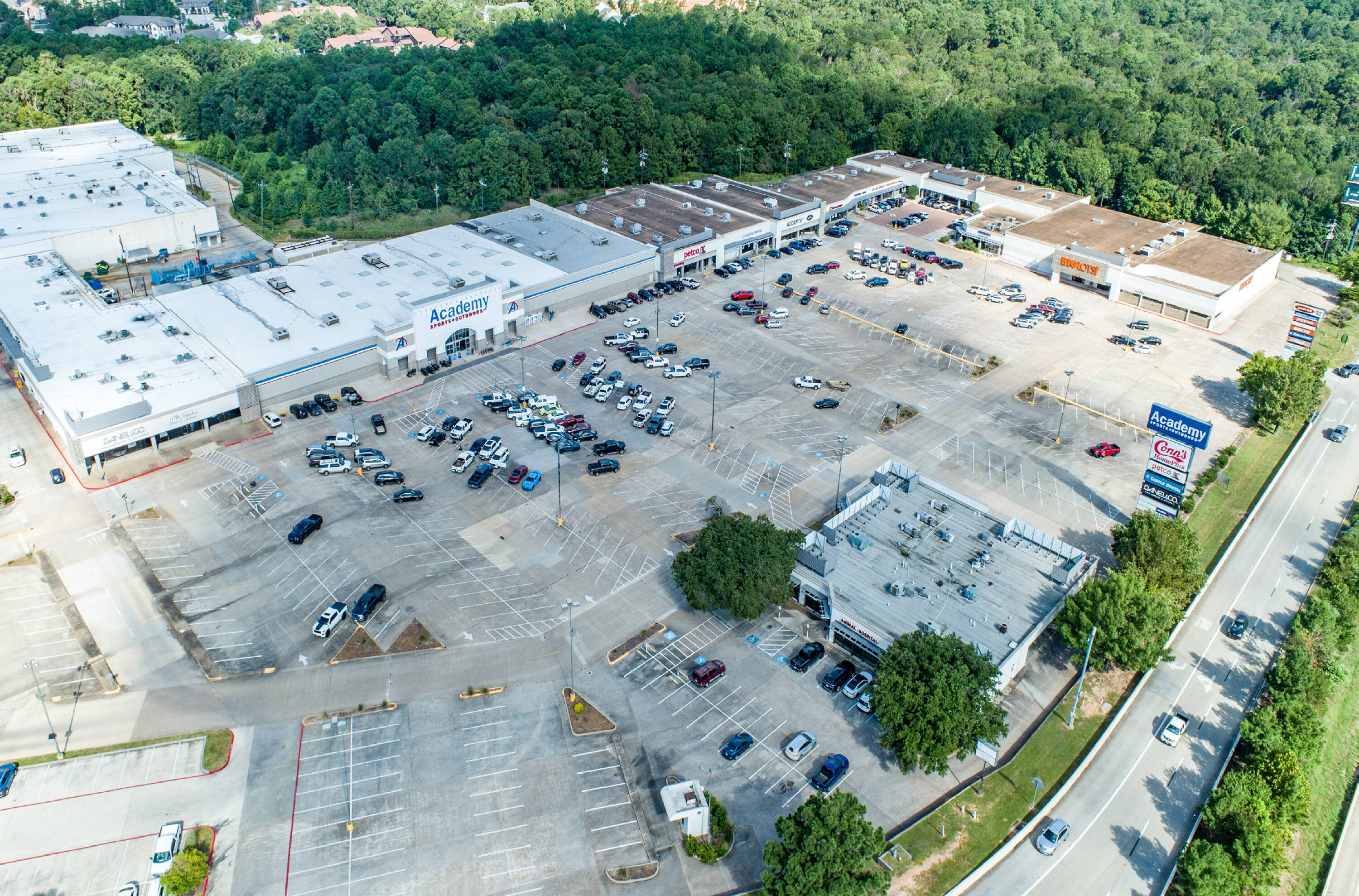Montgomery Plaza Shopping Center