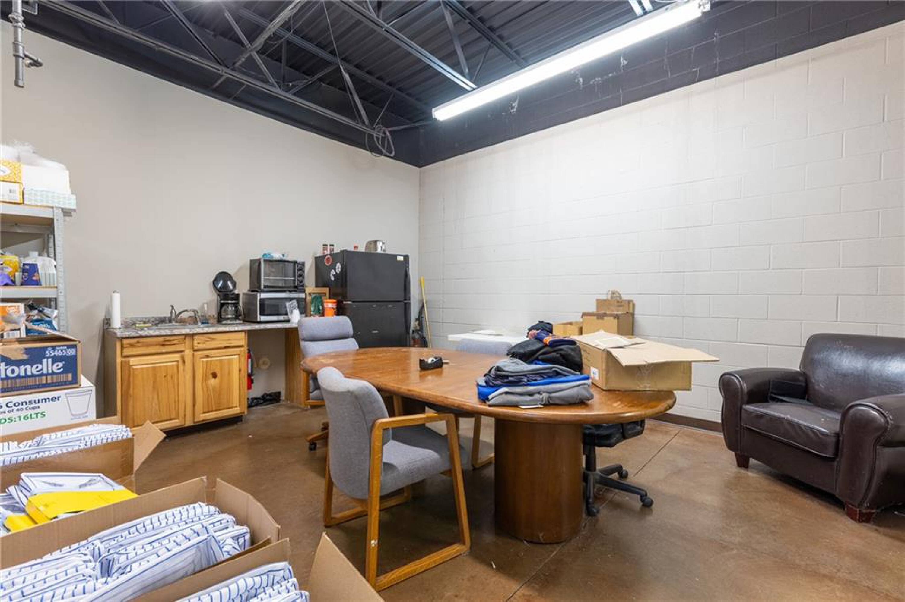 8445 N Main Street, Kansas City, MO 64155