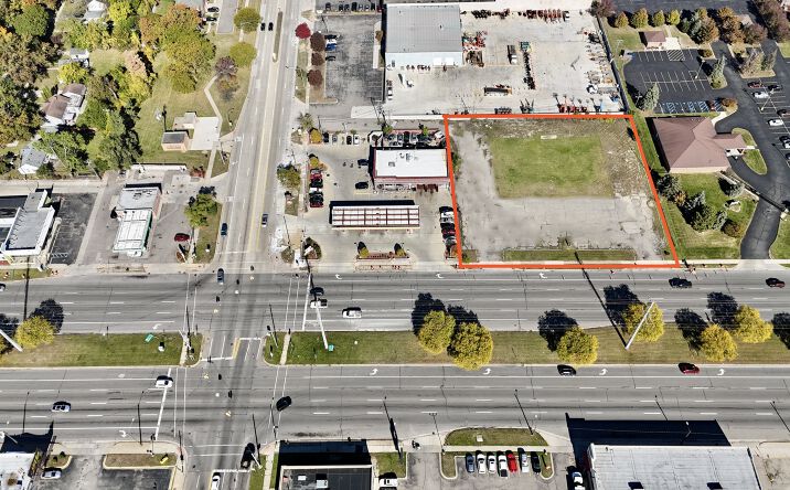 Pictures of Land property located at 13400 Eight Mile Rd, Oak Park, MI 48237 for lease - image #1