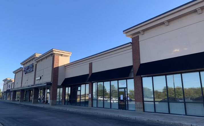 Pictures of Retail, Restaurant property located at 5406 Antle Dr, Louisville, KY 40229 for lease - image #1