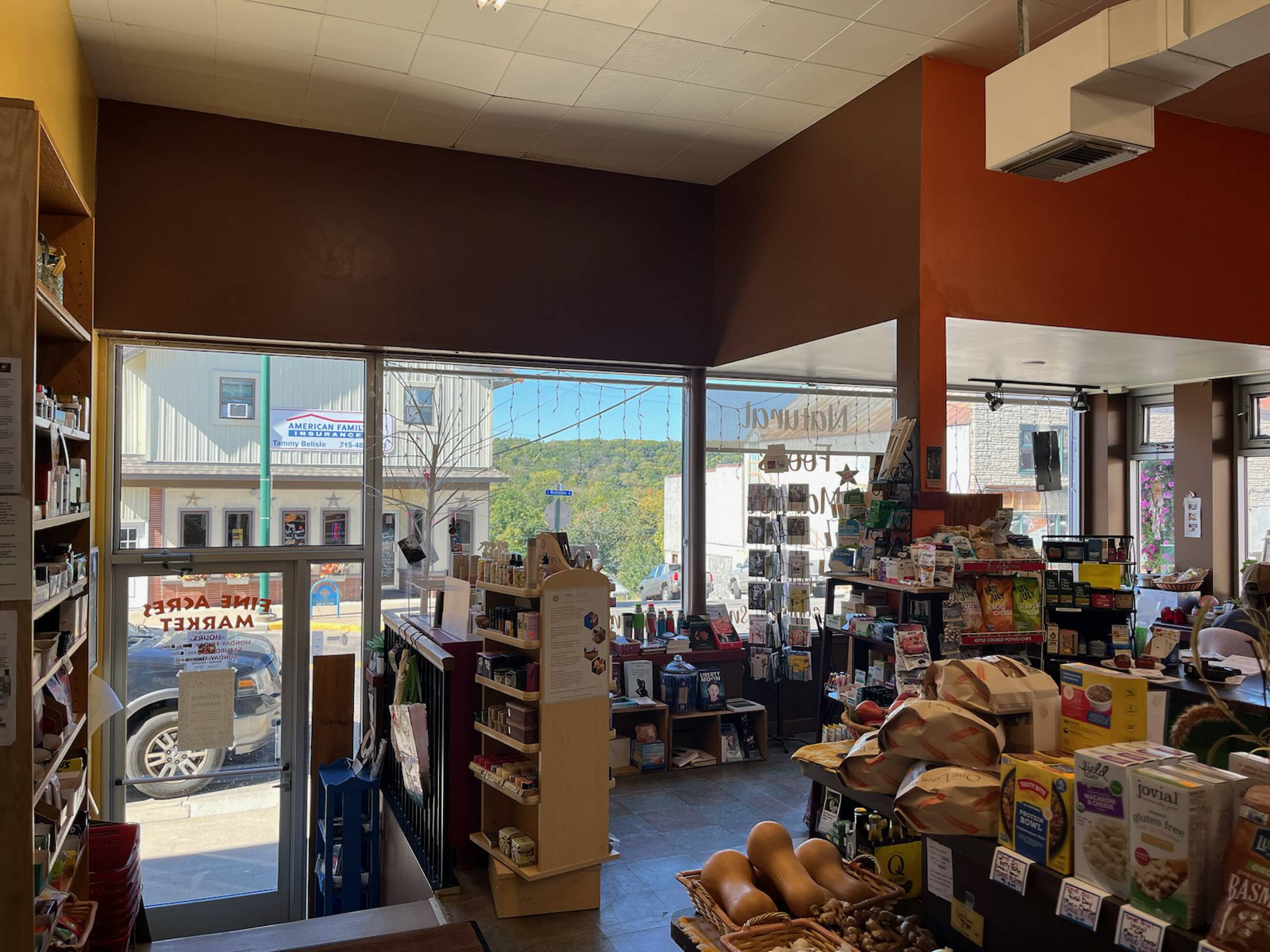 102 S Washington St, Saint Croix Falls, WI 54024