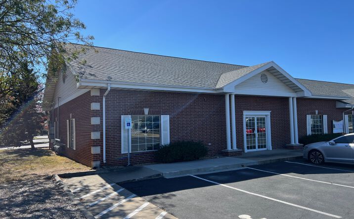Pictures of Office property located at 248 E Primrose St, Springfield, MO 65807 for lease - image #1