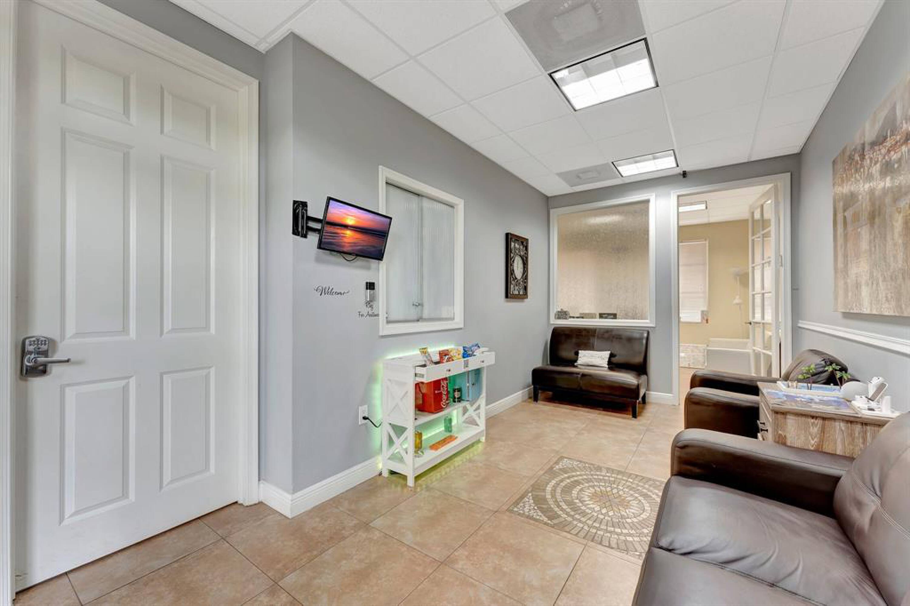 5571 N University Drive, Coral Springs, FL 33067