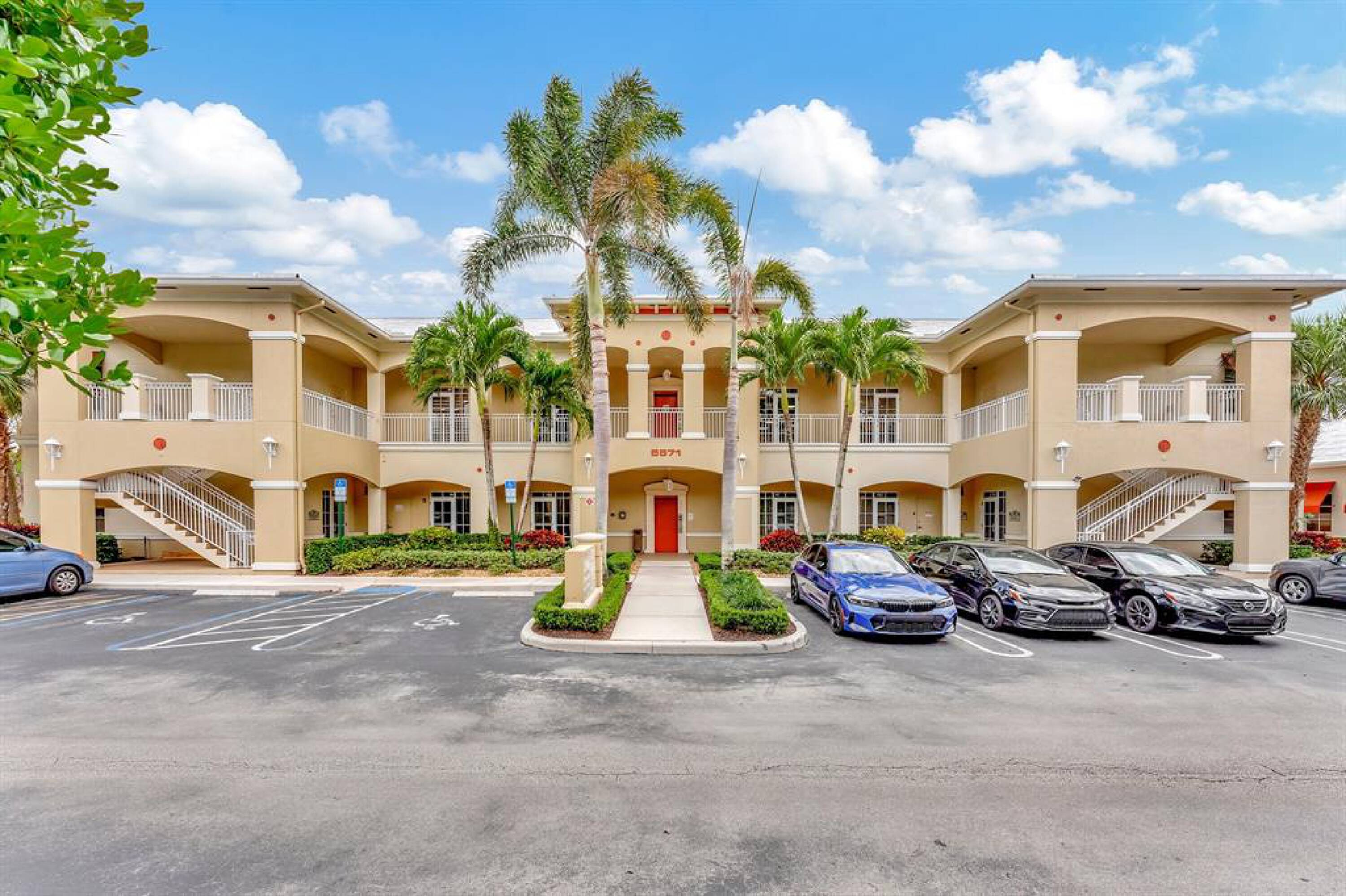 5571 N University Drive, Coral Springs, FL 33067