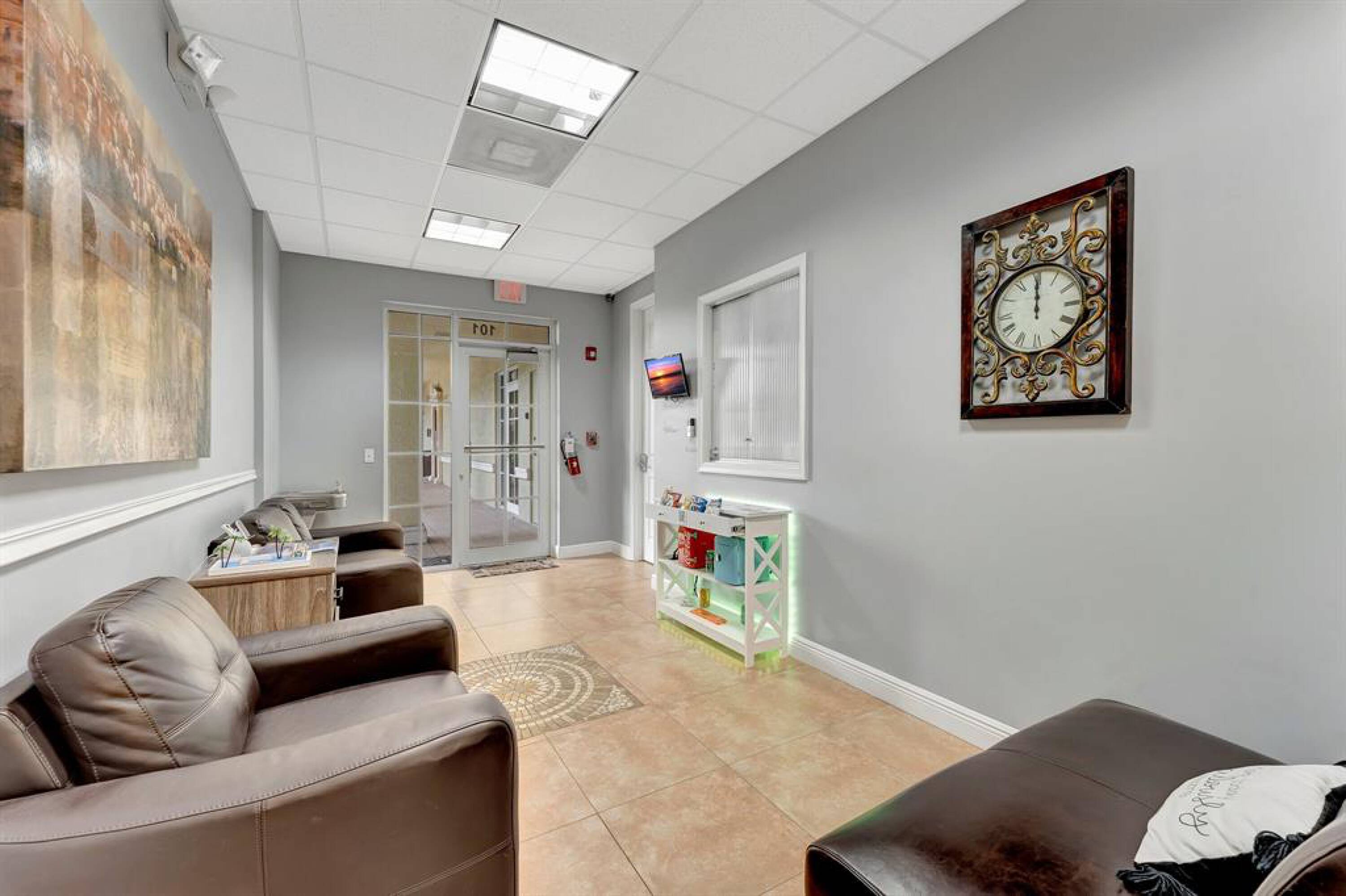 5571 N University Drive, Coral Springs, FL 33067