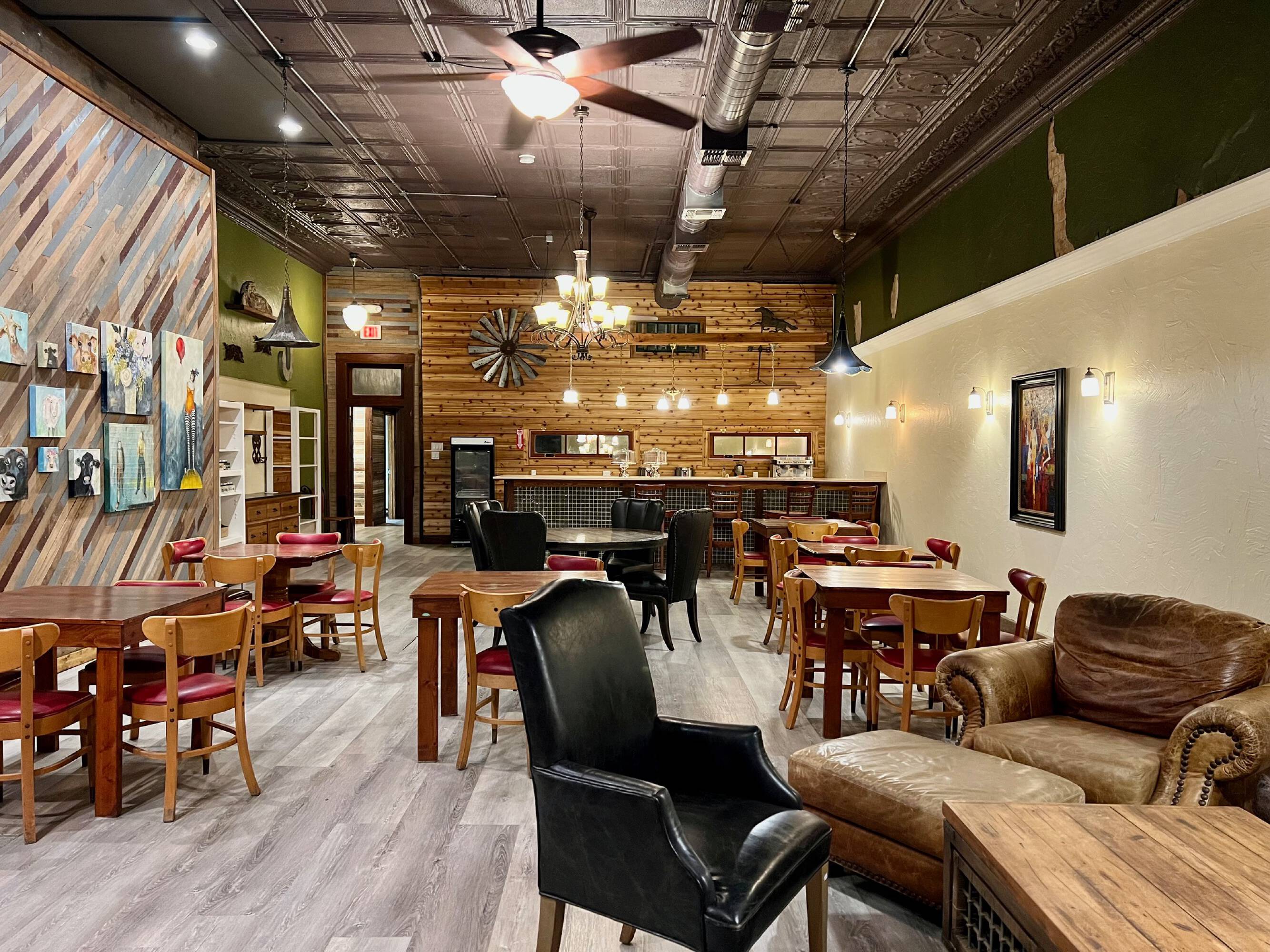 111 S Lamar St, Eastland, TX 76448