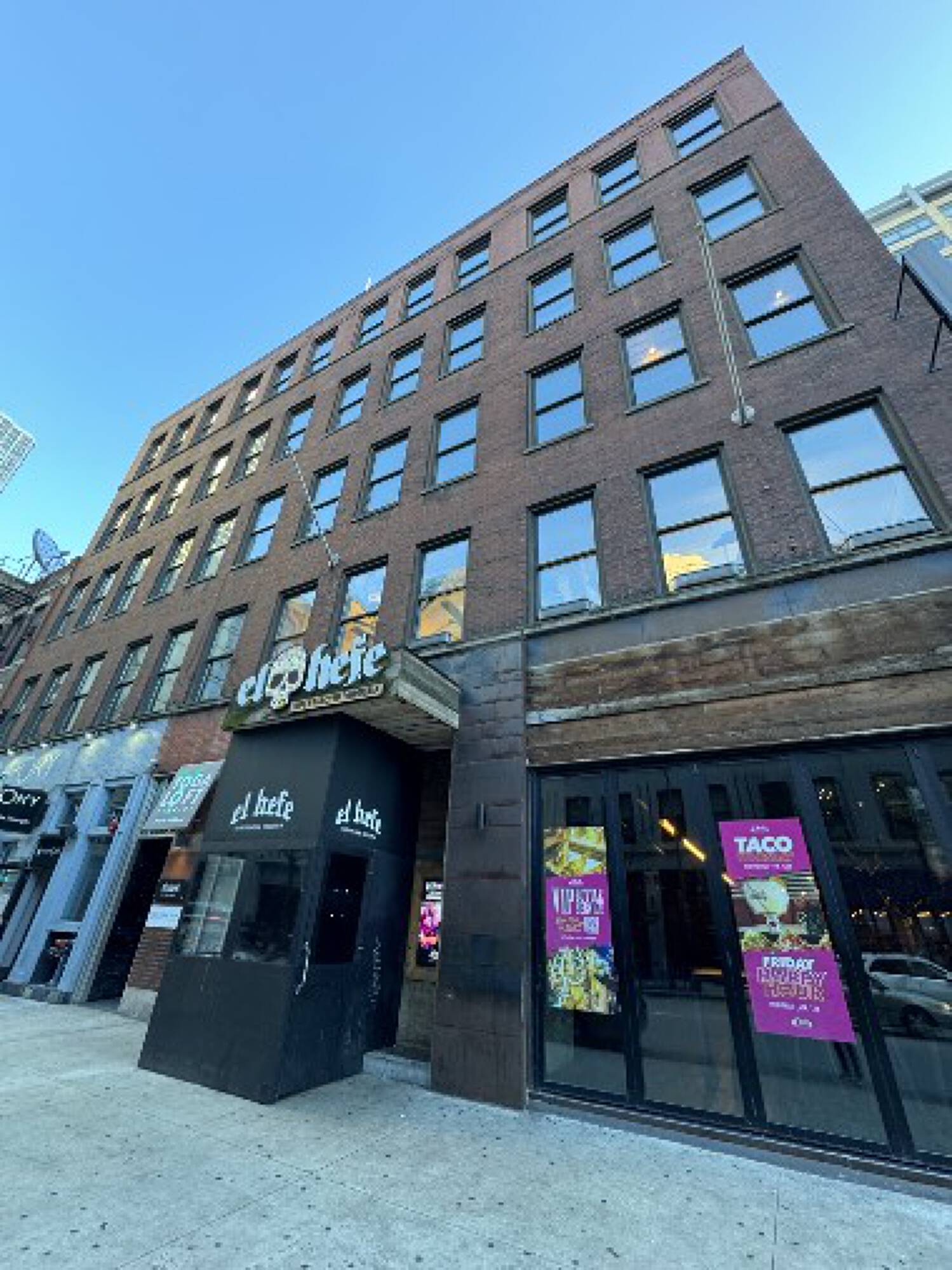 915 W Hubbard St, Chicago, IL 60654