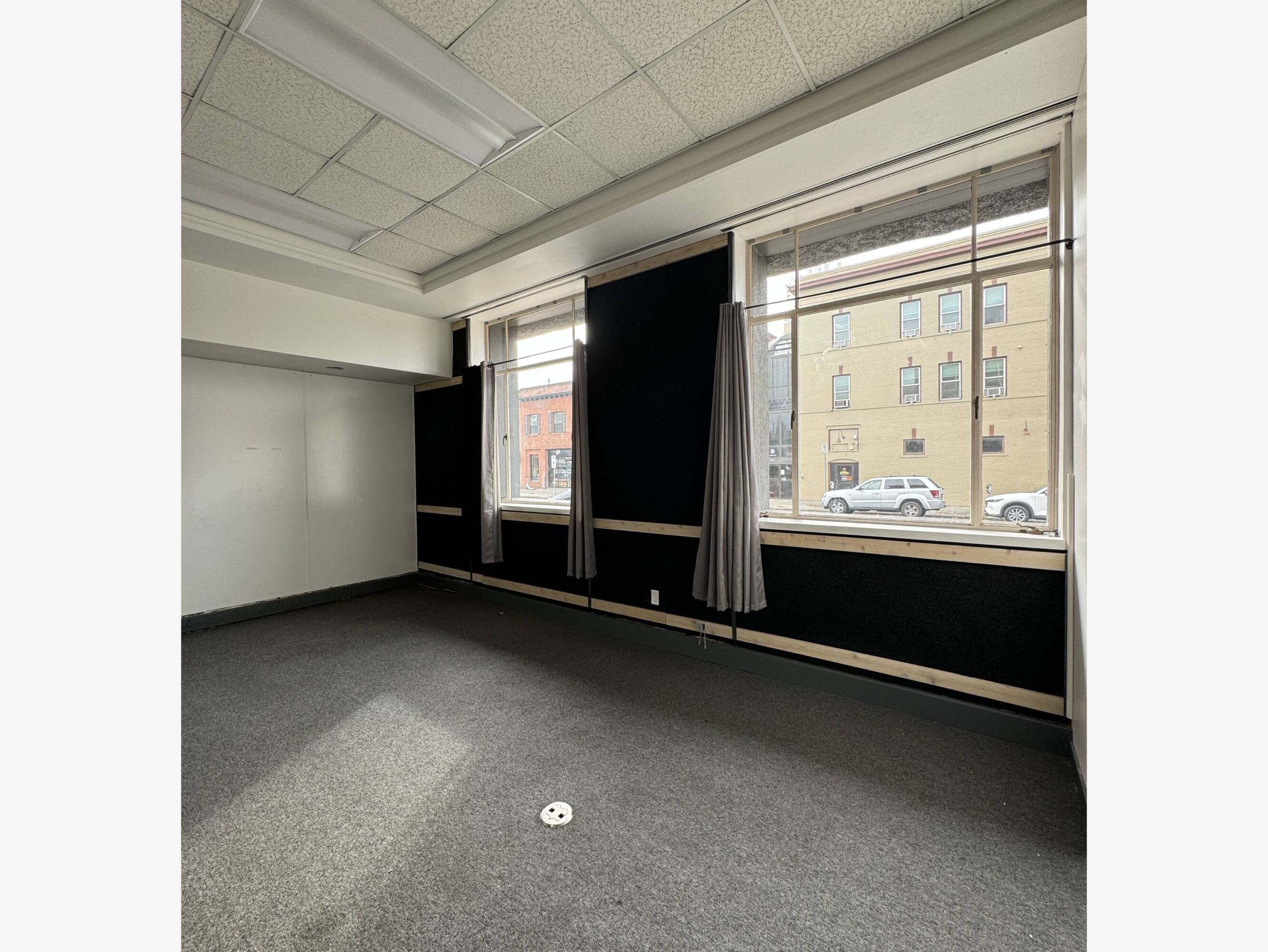 806 N Monroe St, Spokane, WA 99201