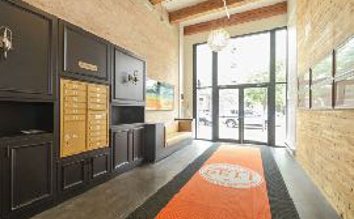Pictures of Office property located at 1132 S Wabash Ave, Chicago, IL 60605 for lease - image #1
