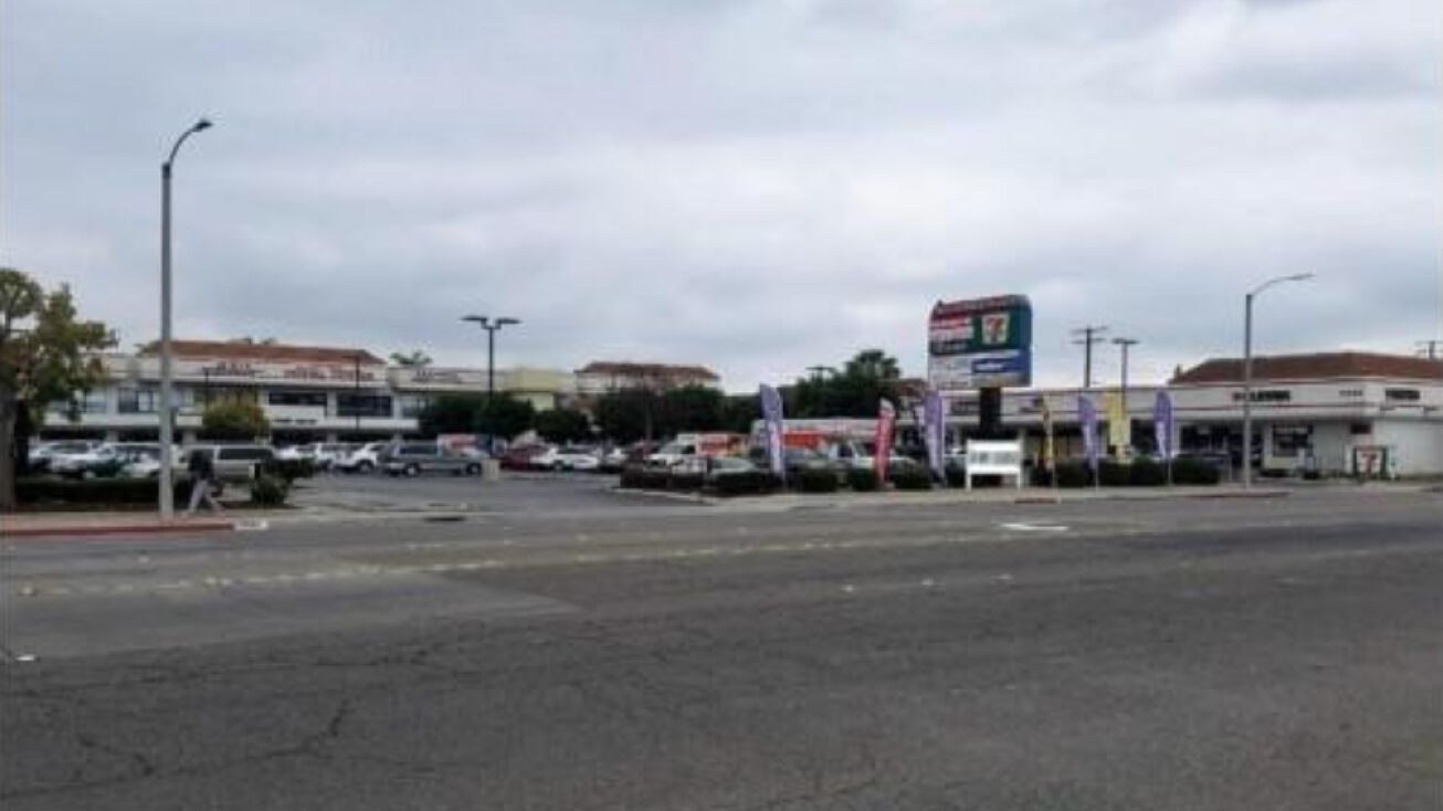17600 20 Bellflower Boulevard, Bellflower, CA 90706 Retail Space for Lease