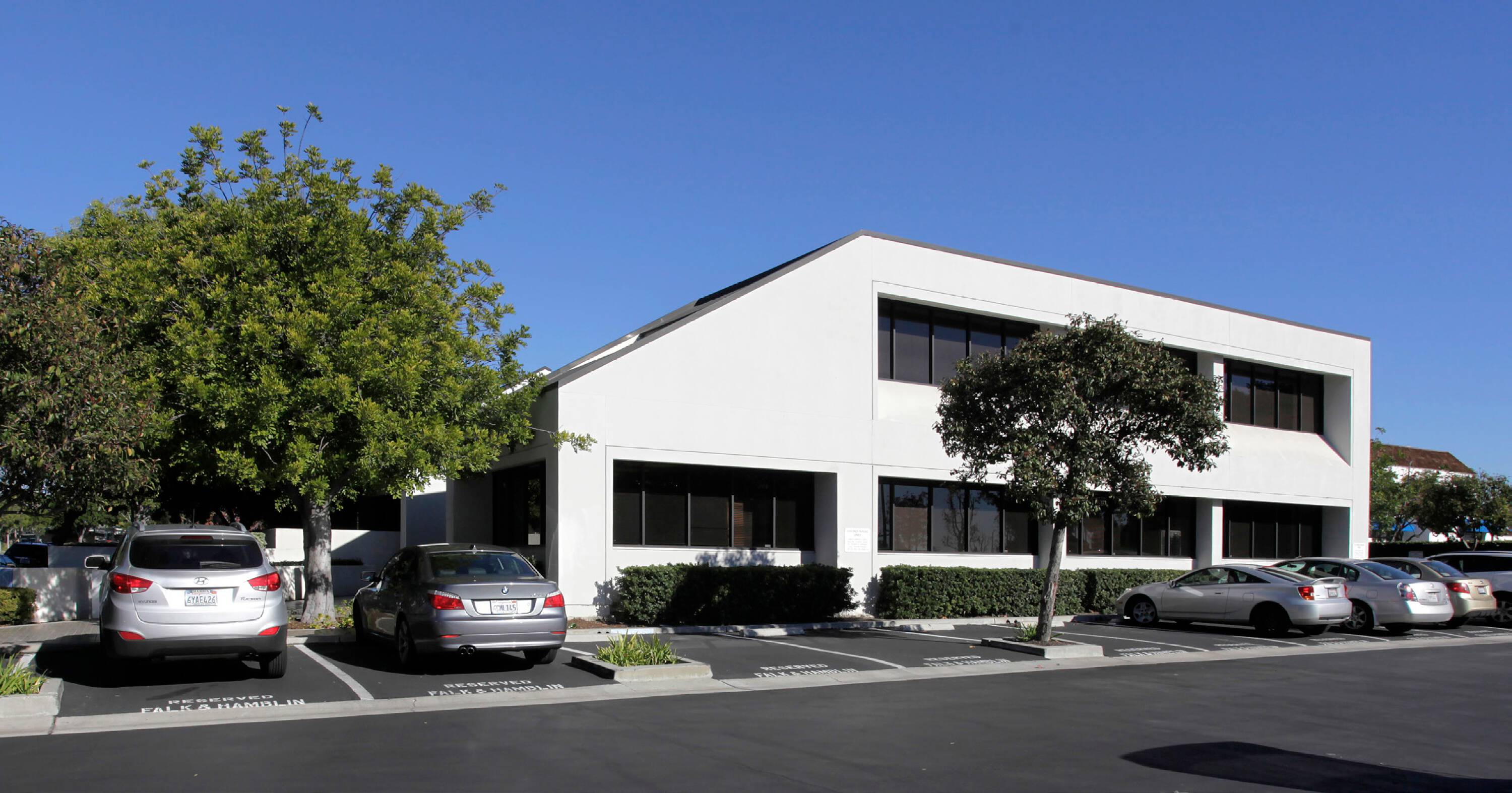 14772 Plaza Dr, Tustin, CA 92780