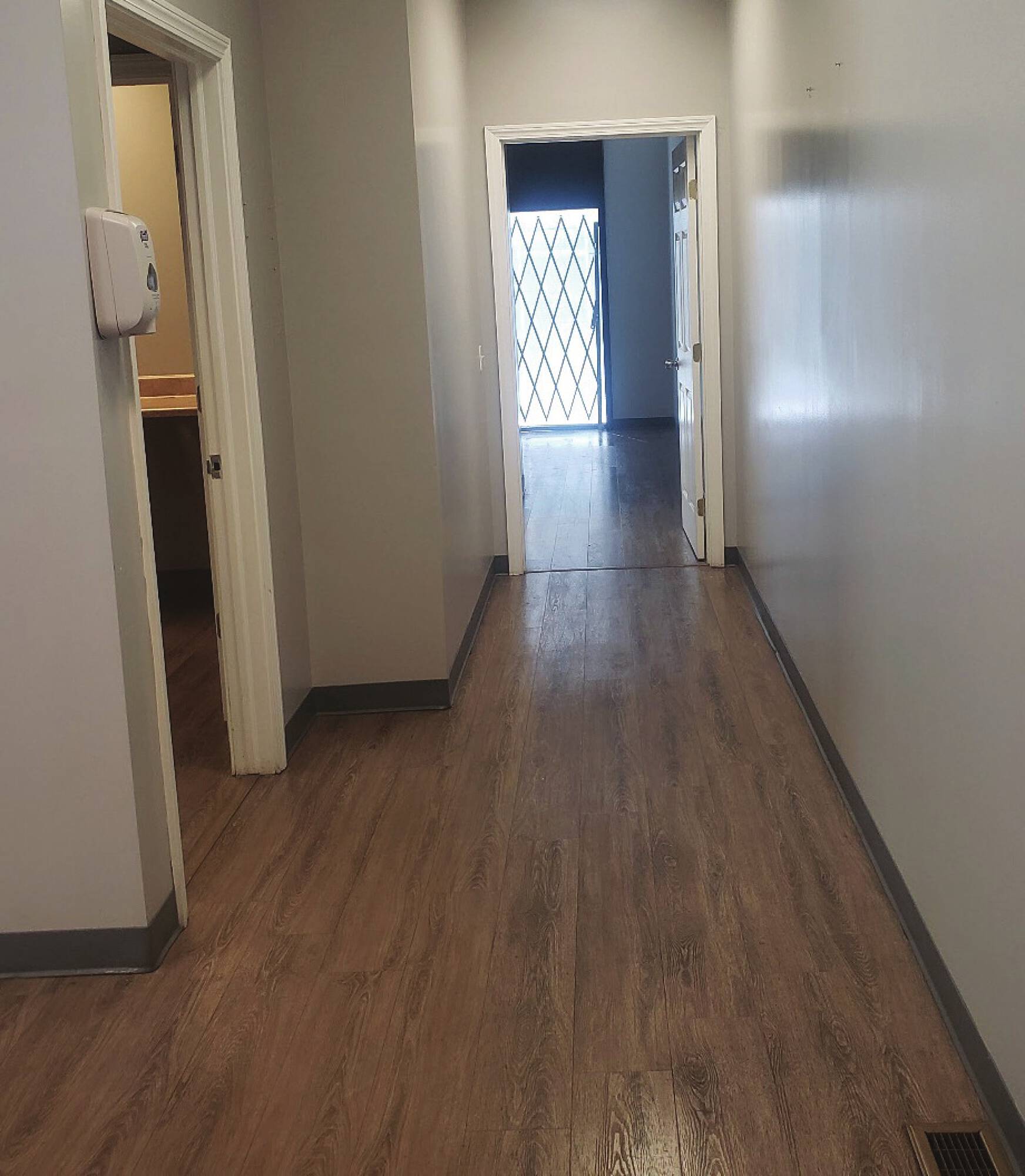 112 S Whitney St, Hartford, CT 06106