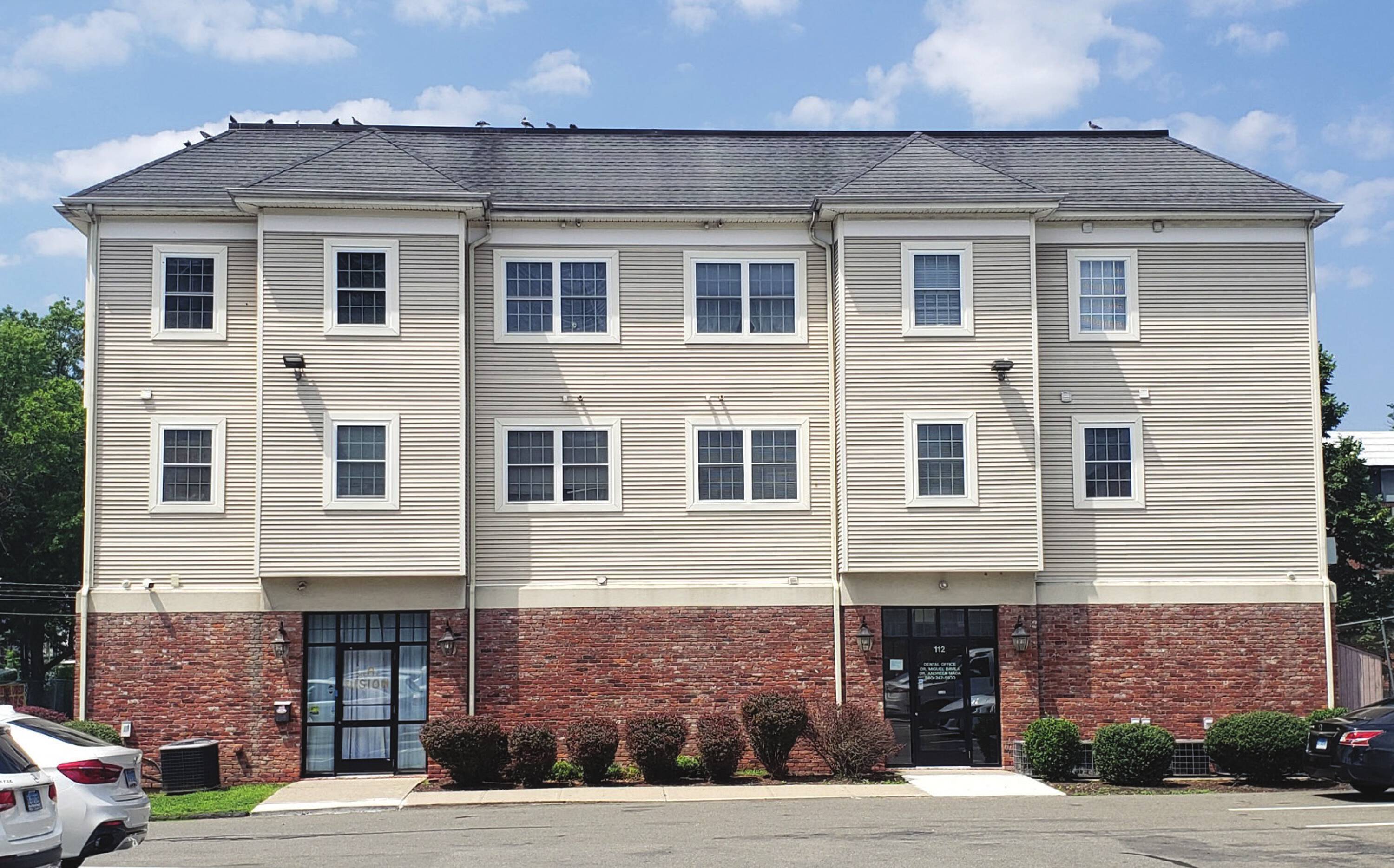 112 S Whitney St, Hartford, CT 06106