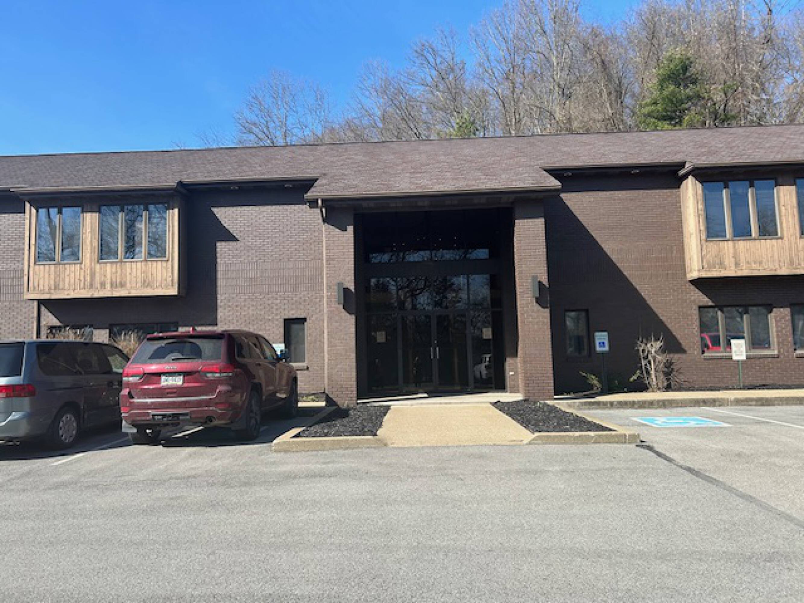 701 Sharon Rd, Beaver, PA 15009