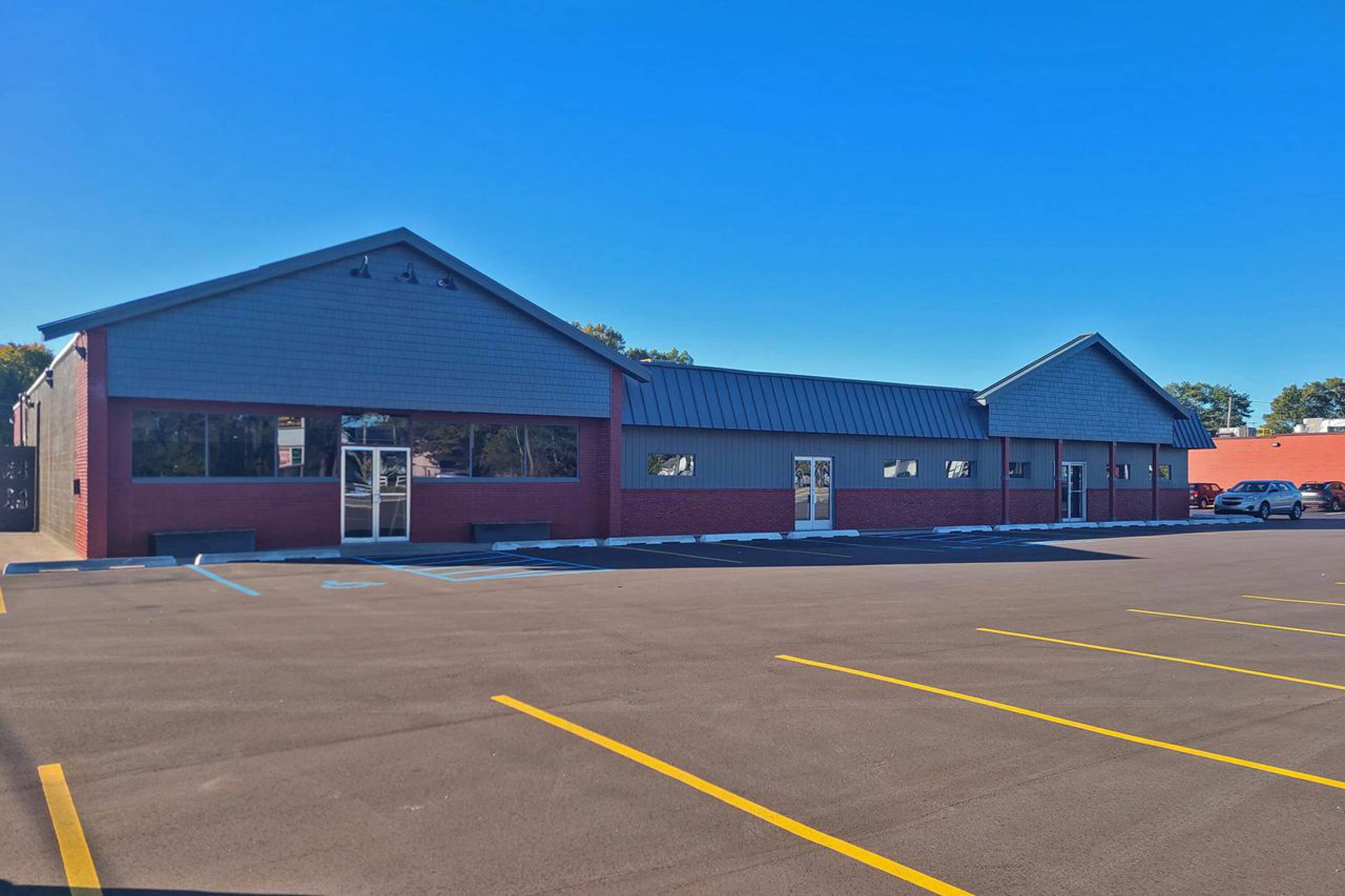 2037 E Laketon Ave, Muskegon, MI 49442