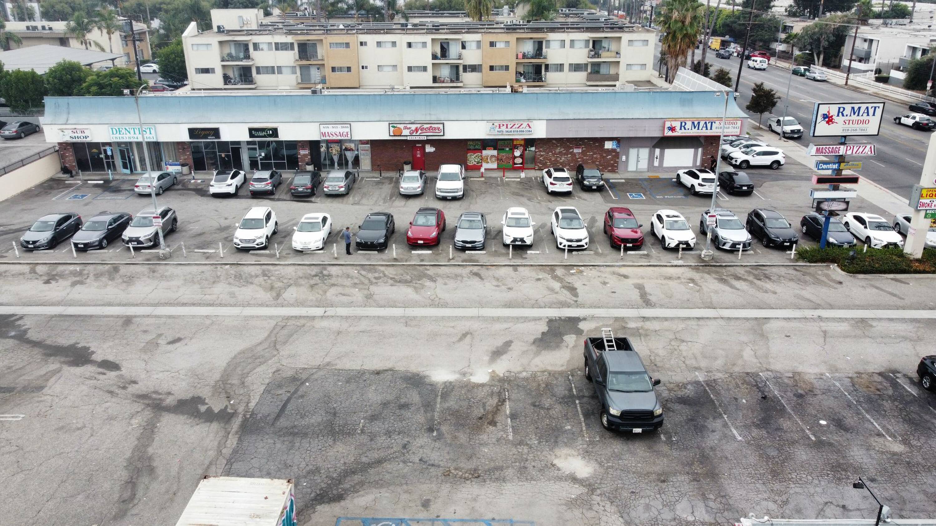 8622 Balboa Blvd, Los Angeles, CA 91325