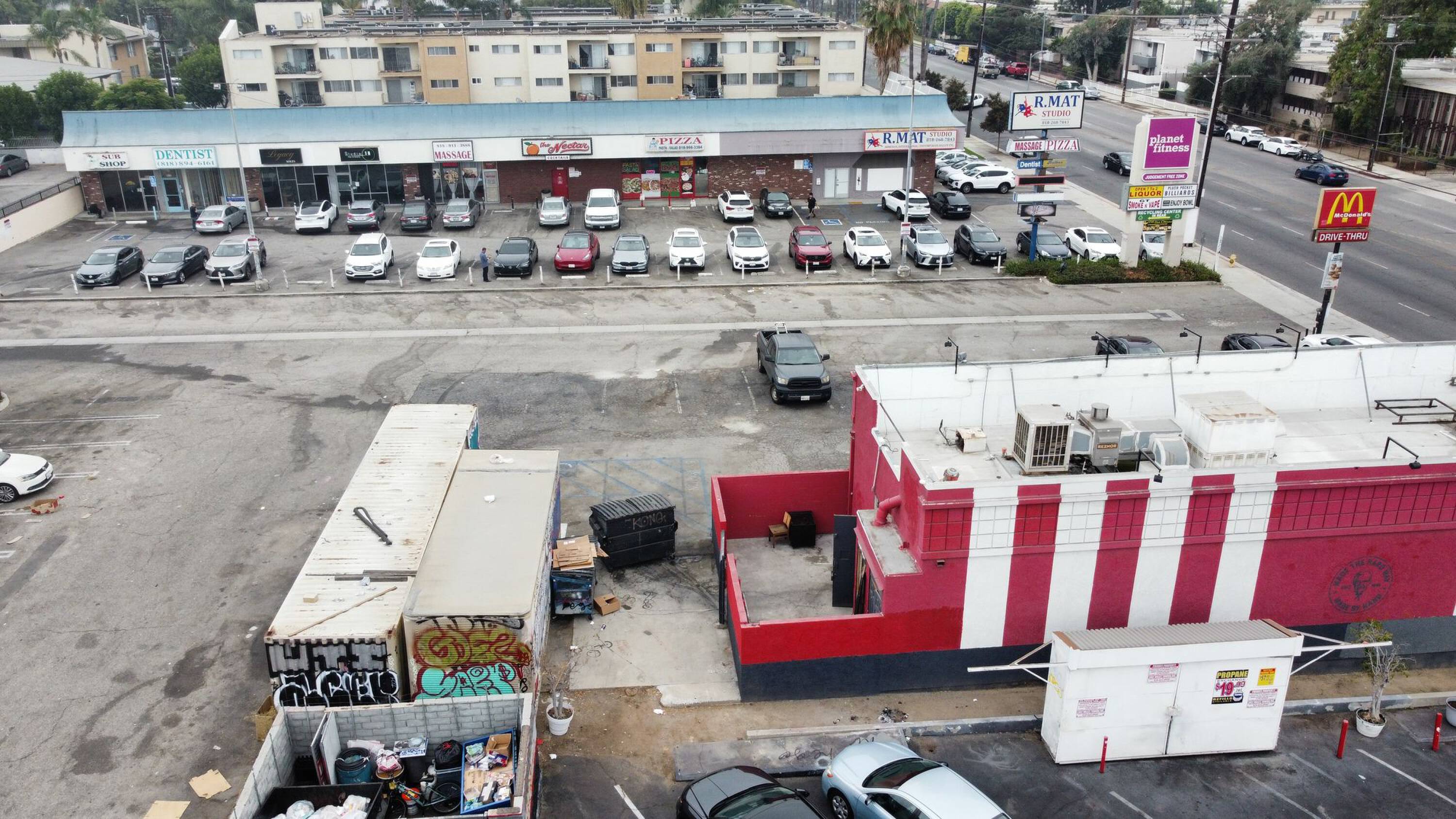 8622 Balboa Blvd, Los Angeles, CA 91325