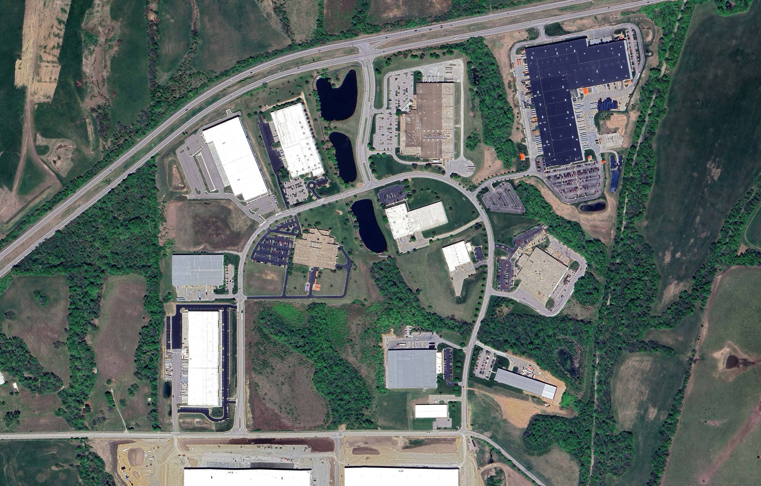 3155 W Heartland Dr, Liberty, MO 64068