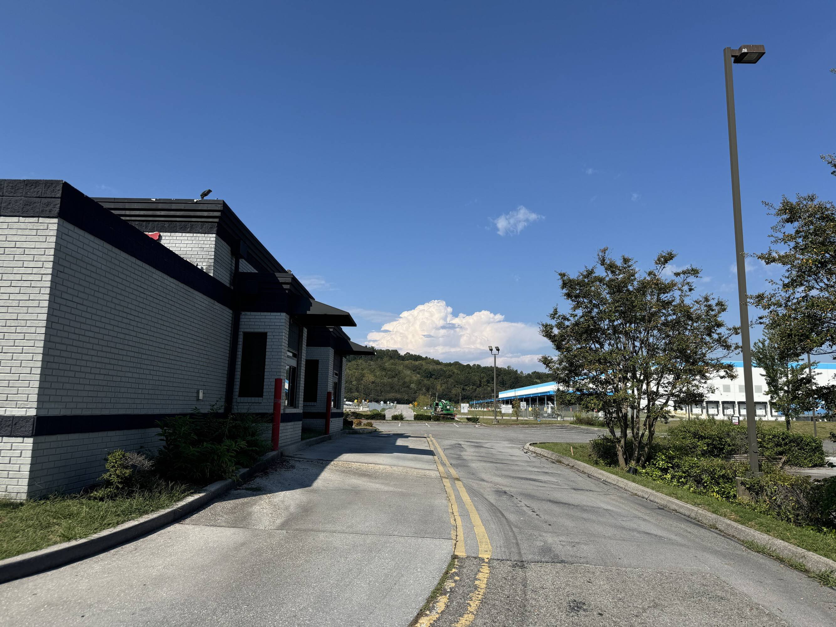 2904 Knoxville Center Dr, Knoxville, TN 37924