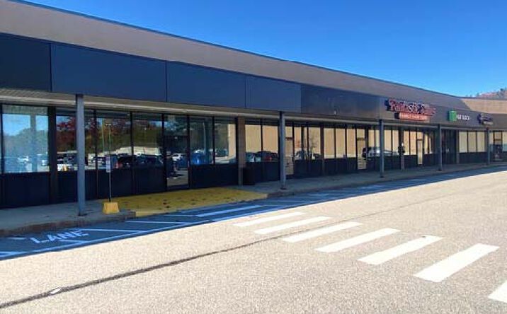 Pictures of Retail, Restaurant property located at 1100 Bicentennial Dr, Manchester, NH 03104 for lease - image #1