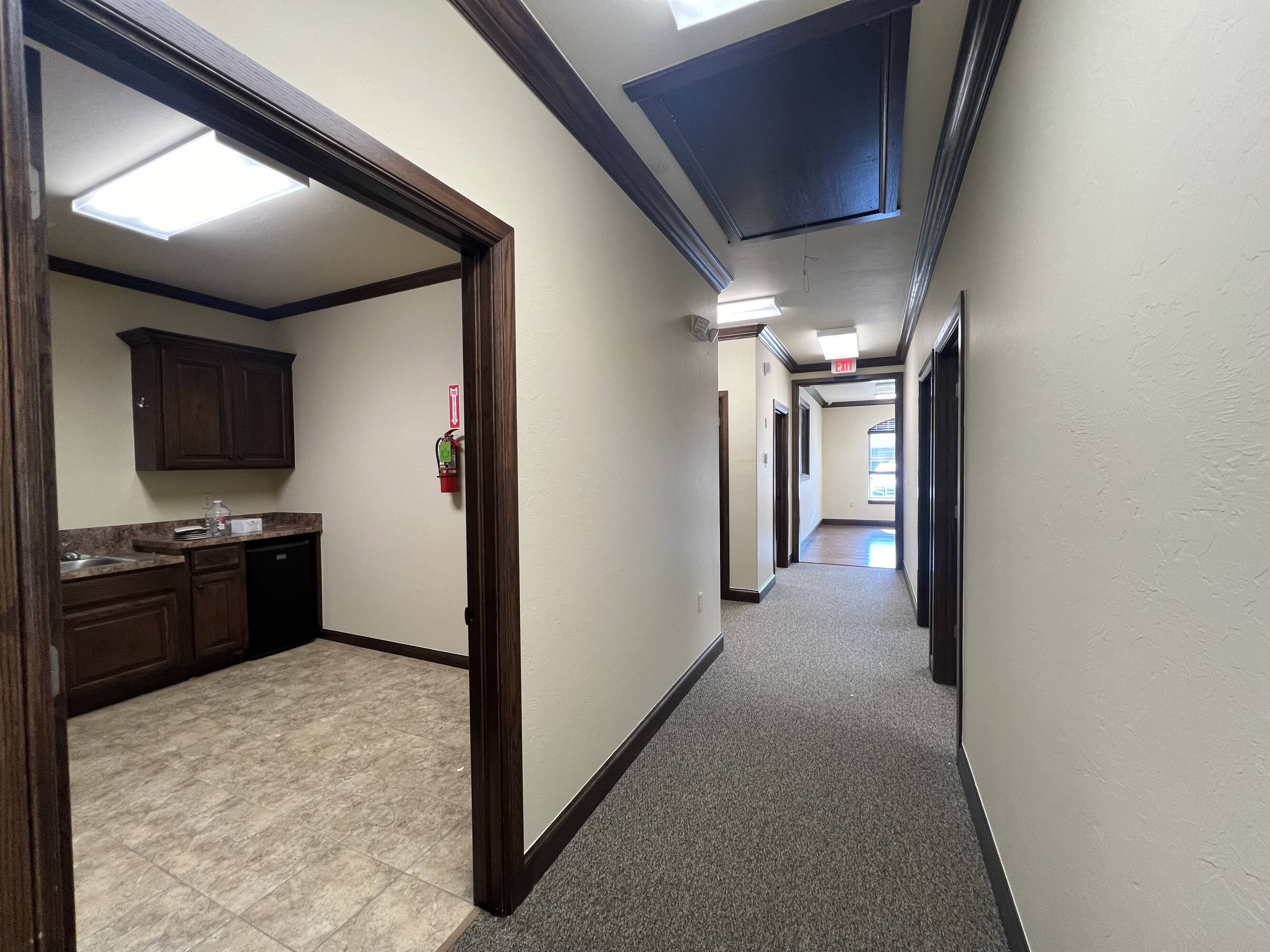 1961 W 33rd St, Edmond, OK 73013