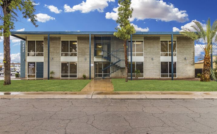 Pictures of Office property located at 4433 N 19th Ave, Phoenix, AZ 85015 for lease - image #1