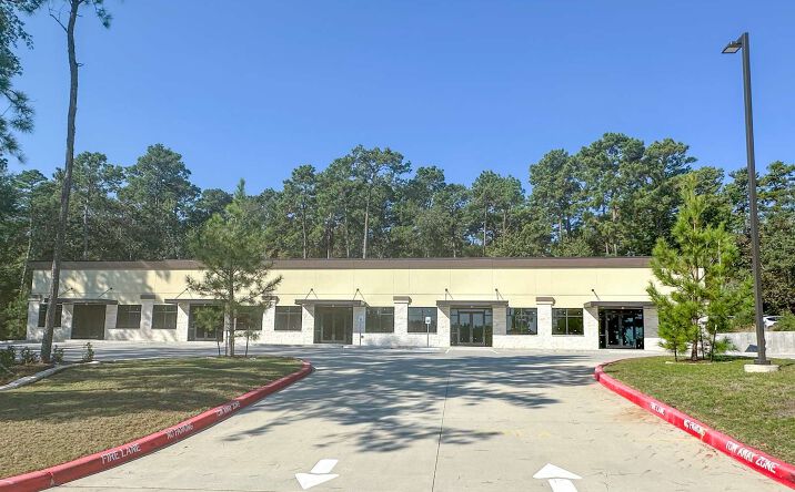 Pictures of Retail, Office property located at 2109 Maurel Dr, Conroe, TX 77304 for lease - image #1