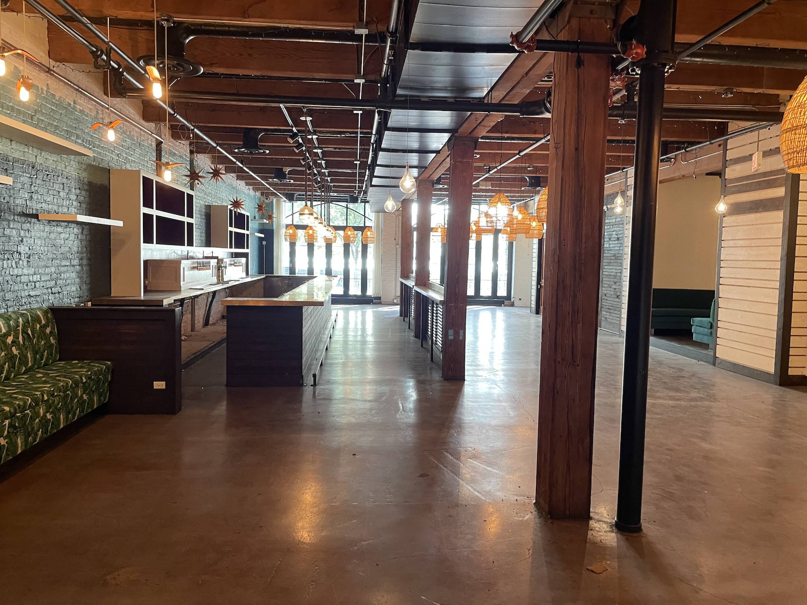 11 W Illinois St, Chicago, IL 60654